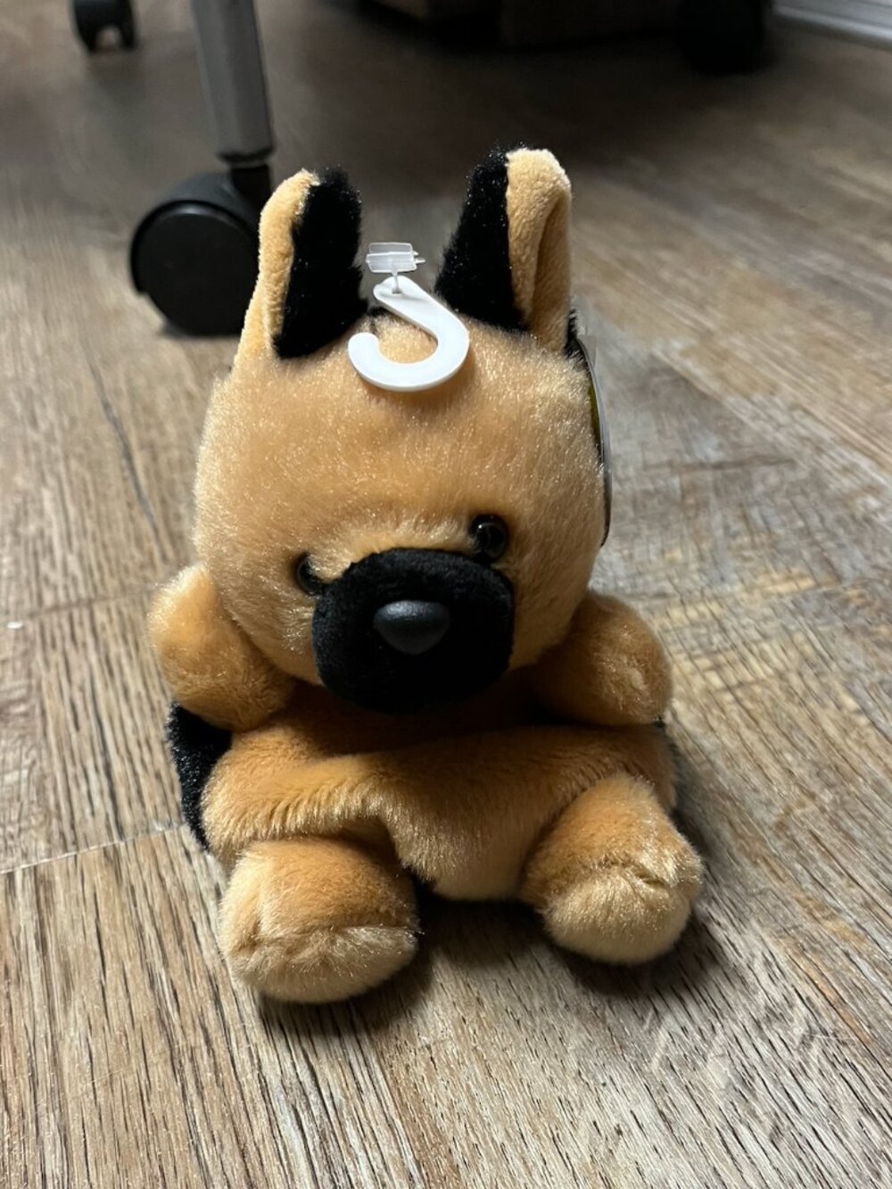 Palm Pals Hans German Shepherd